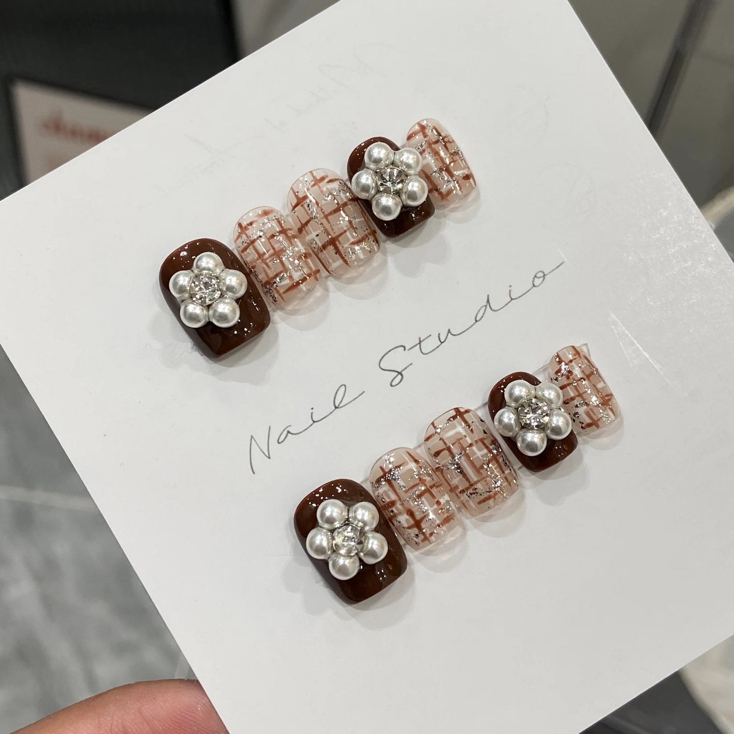 Elegant Autumn/Winter Bride Nail Patch | Ready-to-Wear Finished Manicure